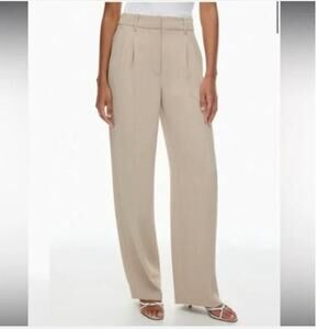 Women’s Aritzia The Effortless Pant Crepette Beige Trousers Size 2